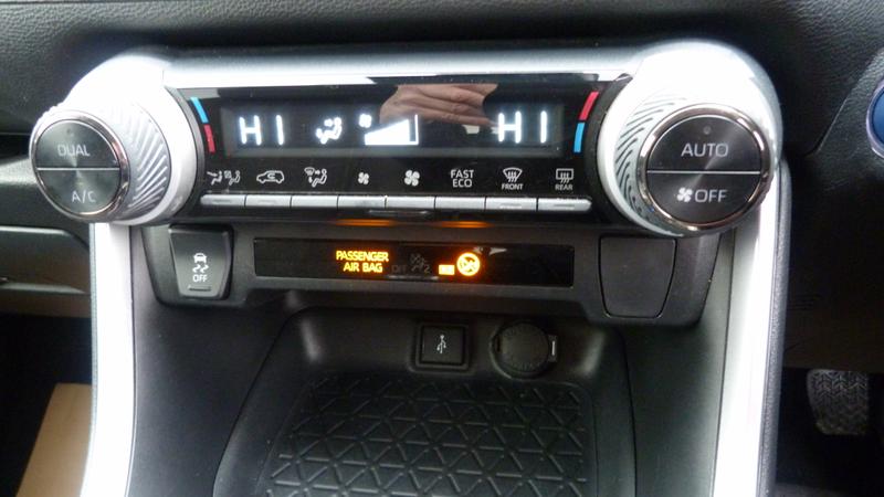 Used Toyota RAV4 2022 for sale - 76508117: Photo 17