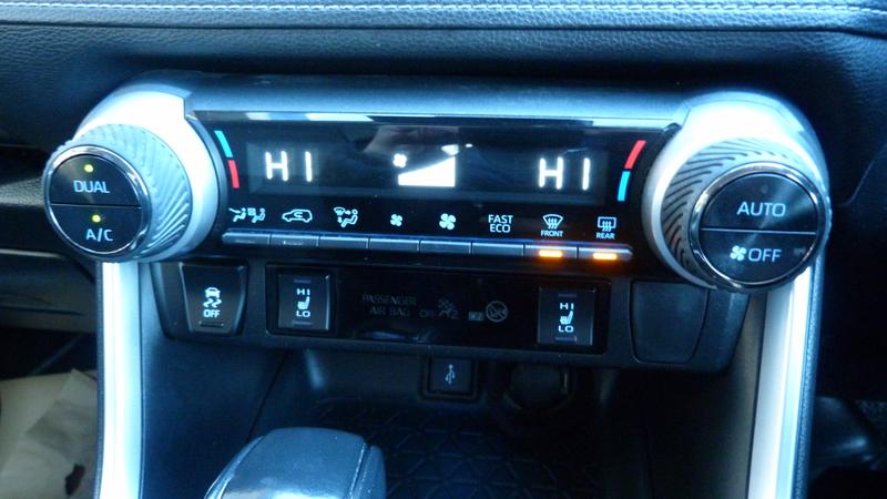 Used Toyota RAV4 2021 for sale - 76603343: Photo 17