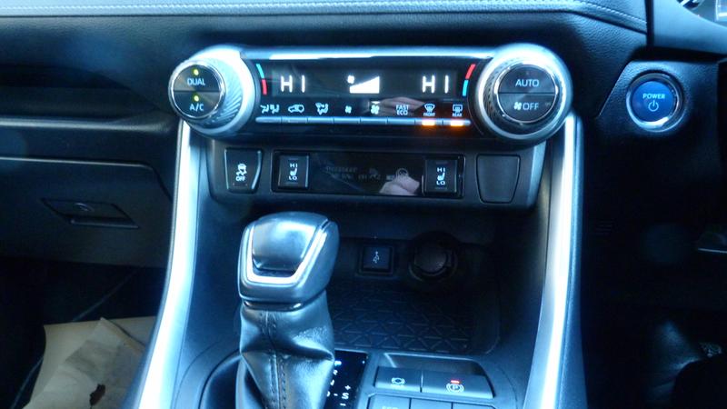 Used Toyota RAV4 2021 for sale - 76603343: Photo 20