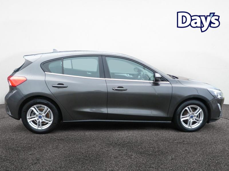 Used Ford Focus 2021 for sale - 76835642: Photo 9