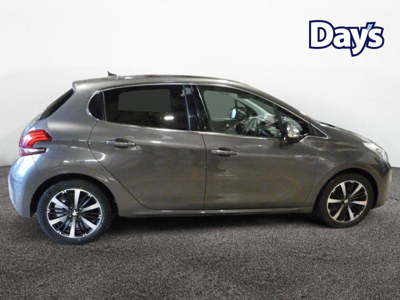Used Peugeot 208 2018 for sale - 77152230: Photo 10