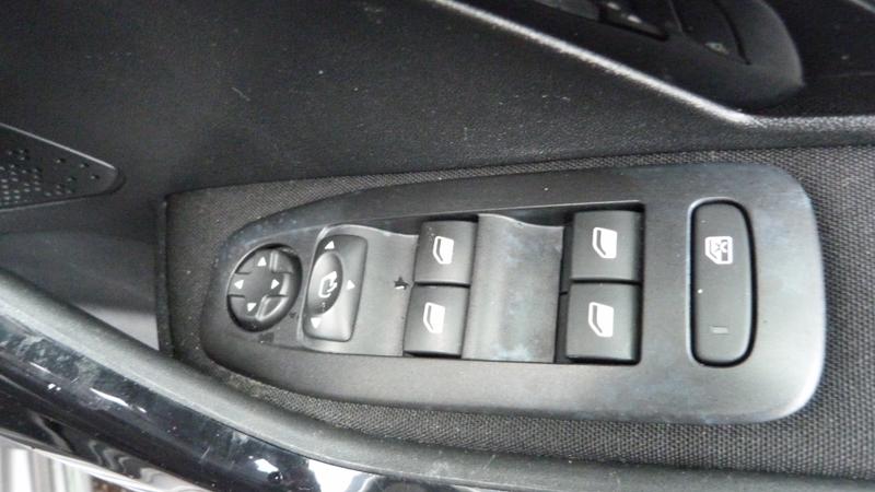 Used Peugeot 208 2018 for sale - 77152230: Photo 18