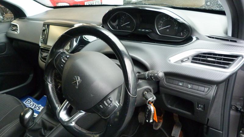 Used Peugeot 208 2018 for sale - 77152230: Photo 19