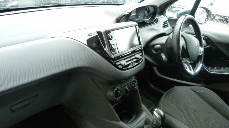 Used Peugeot 208 2018 for sale - 77152230: Photo 20