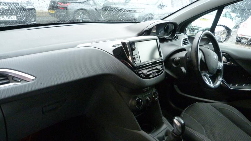 Used Peugeot 208 2018 for sale - 77152230: Photo 21