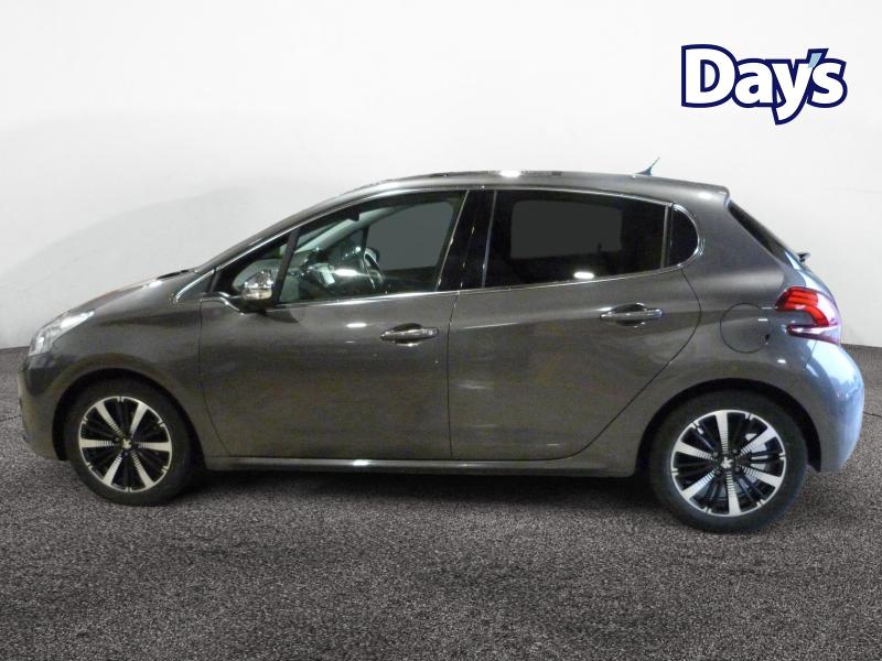 Used Peugeot 208 2018 for sale - 77152230: Photo 5