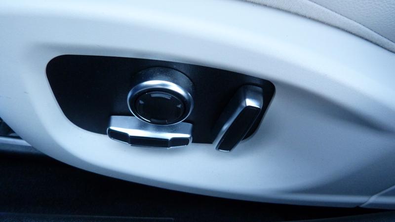 Used Jaguar XE 2019 for sale - 76603556: Photo 25