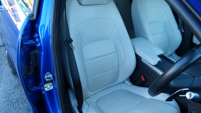 Used Jaguar XE 2019 for sale - 76603556: Photo 9