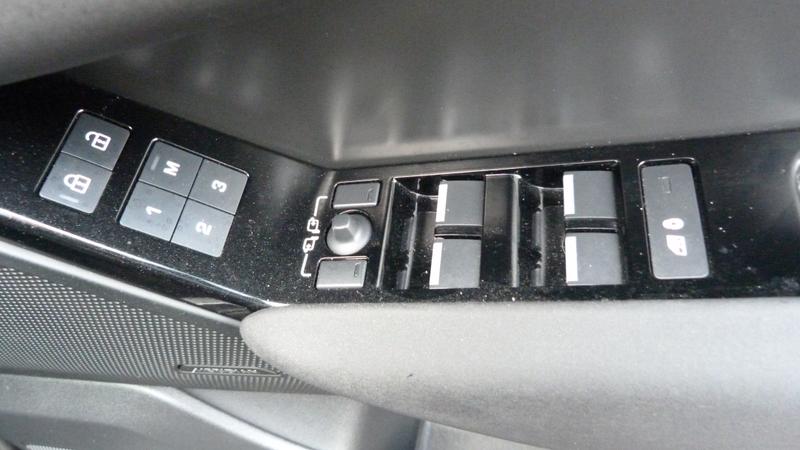 Used Land Rover Range Rover Velar 2023 for sale - 76434035: Photo 13