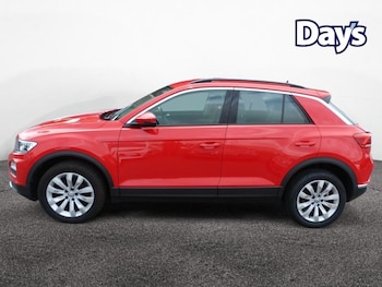 Used Volkswagen T-Roc 2018 for sale - 75084655: Photo