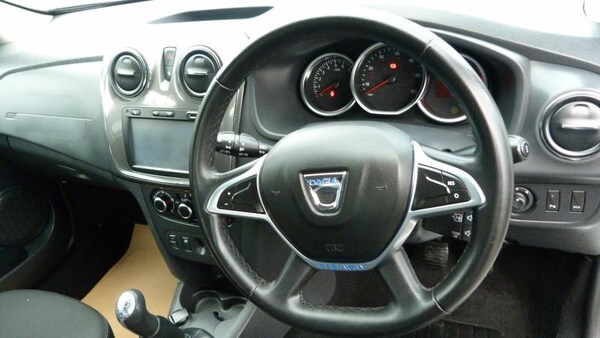 Used Dacia Sandero Stepway 2018 for sale - 76209495: Photo 13