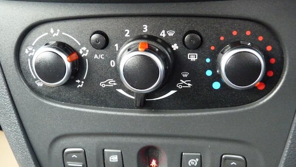 Used Dacia Sandero Stepway 2018 for sale - 76209495: Photo 17
