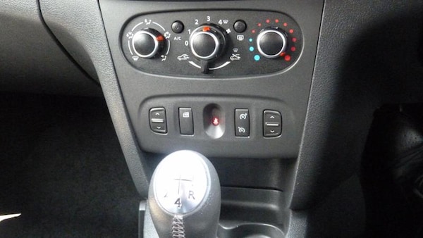 Used Dacia Sandero Stepway 2018 for sale - 76209495: Photo 19