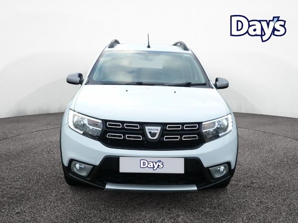 Used Dacia Sandero Stepway 2018 for sale - 76209495: Photo 2