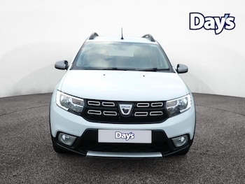 Used Dacia Sandero Stepway 2018 for sale - 76209495: Photo 2