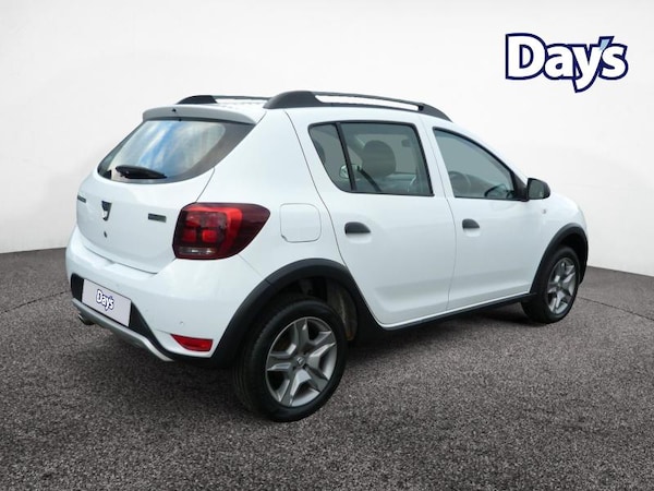 Used Dacia Sandero Stepway 2018 for sale - 76209495: Photo 9