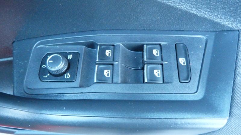 Used Volkswagen T-Roc 2018 for sale - 76603372: Photo 11