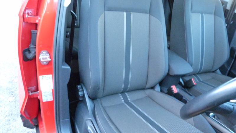 Used Volkswagen T-Roc 2018 for sale - 76603372: Photo 9