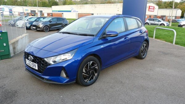 Used Hyundai i20 2023 for sale - 76161999: Photo 3