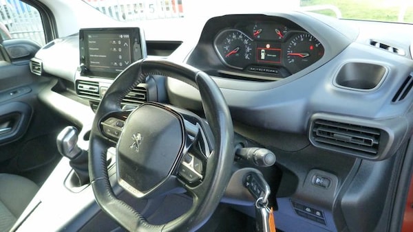 Used Peugeot Rifter 2020 for sale - 76302646: Photo 21