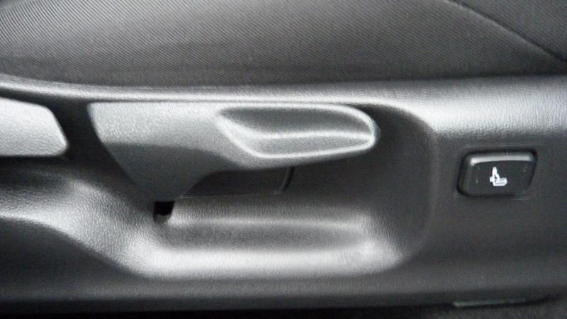 Used Toyota C-HR 2023 for sale - 77326953: Photo 12