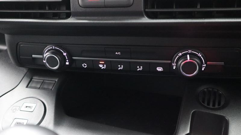 Used Vauxhall Astra 2010 for sale - 78008429: Photo 25