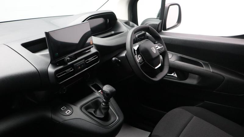 Used Aston Martin DBS 2010 for sale - 77117306: Photo 11