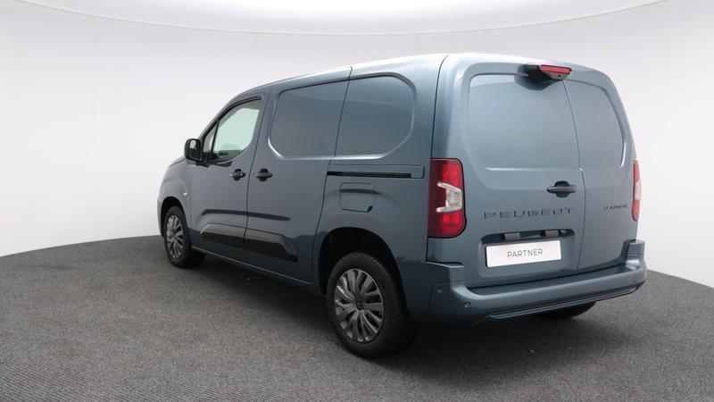 Used Aston Martin DBS 2010 for sale - 77117306: Photo 5