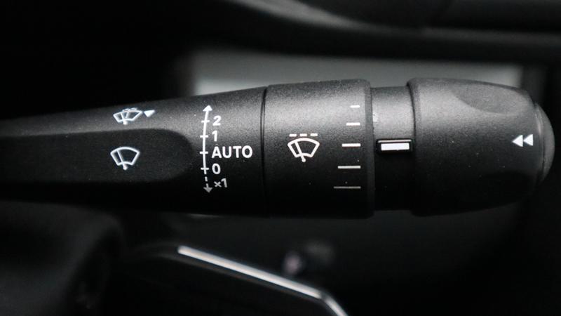 Used Toyota Corolla 1999 for sale - 77117130: Photo 31