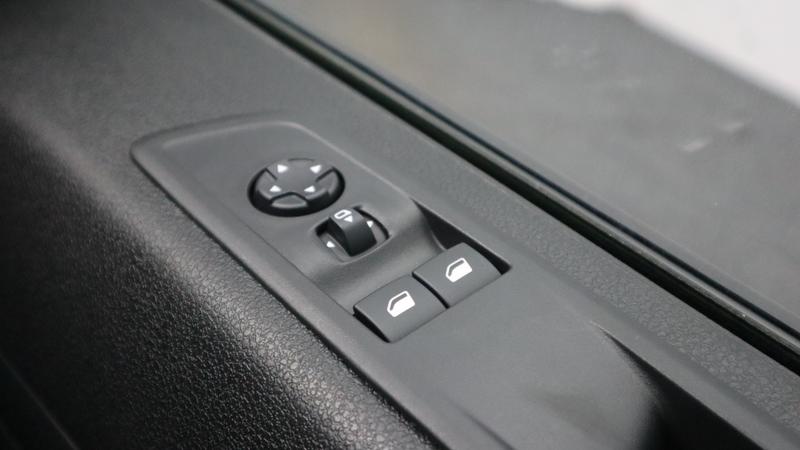 Used Toyota Corolla 1999 for sale - 77340013: Photo 32