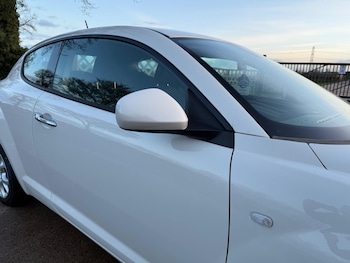 Used Alfa Romeo MiTo 2013 for sale - 77131546: Photo