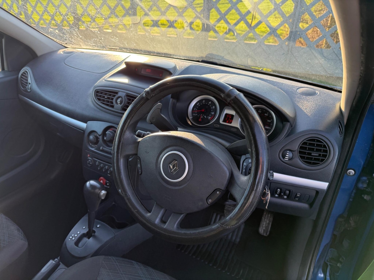 Used Renault Clio 2008 for sale - 77440920: Photo 4