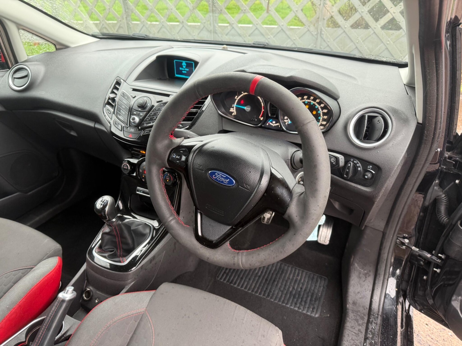 Used Ford Fiesta 2014 for sale - 77425900: Photo 4