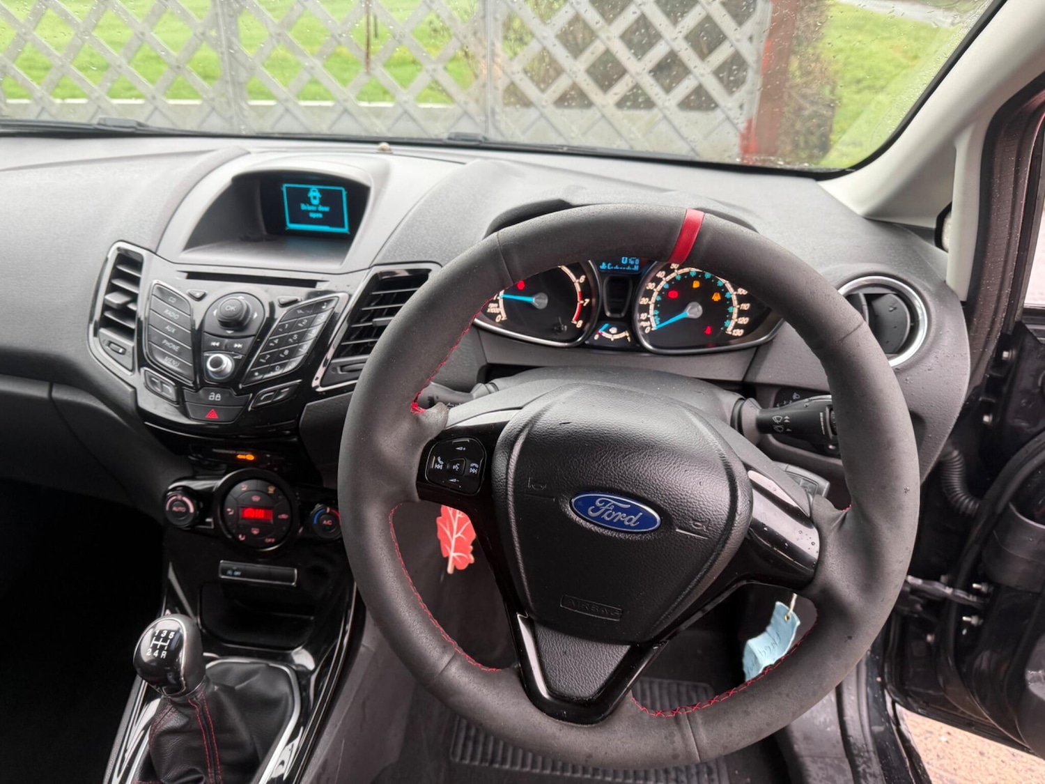 Used Ford Fiesta 2014 for sale - 77425900: Photo 5