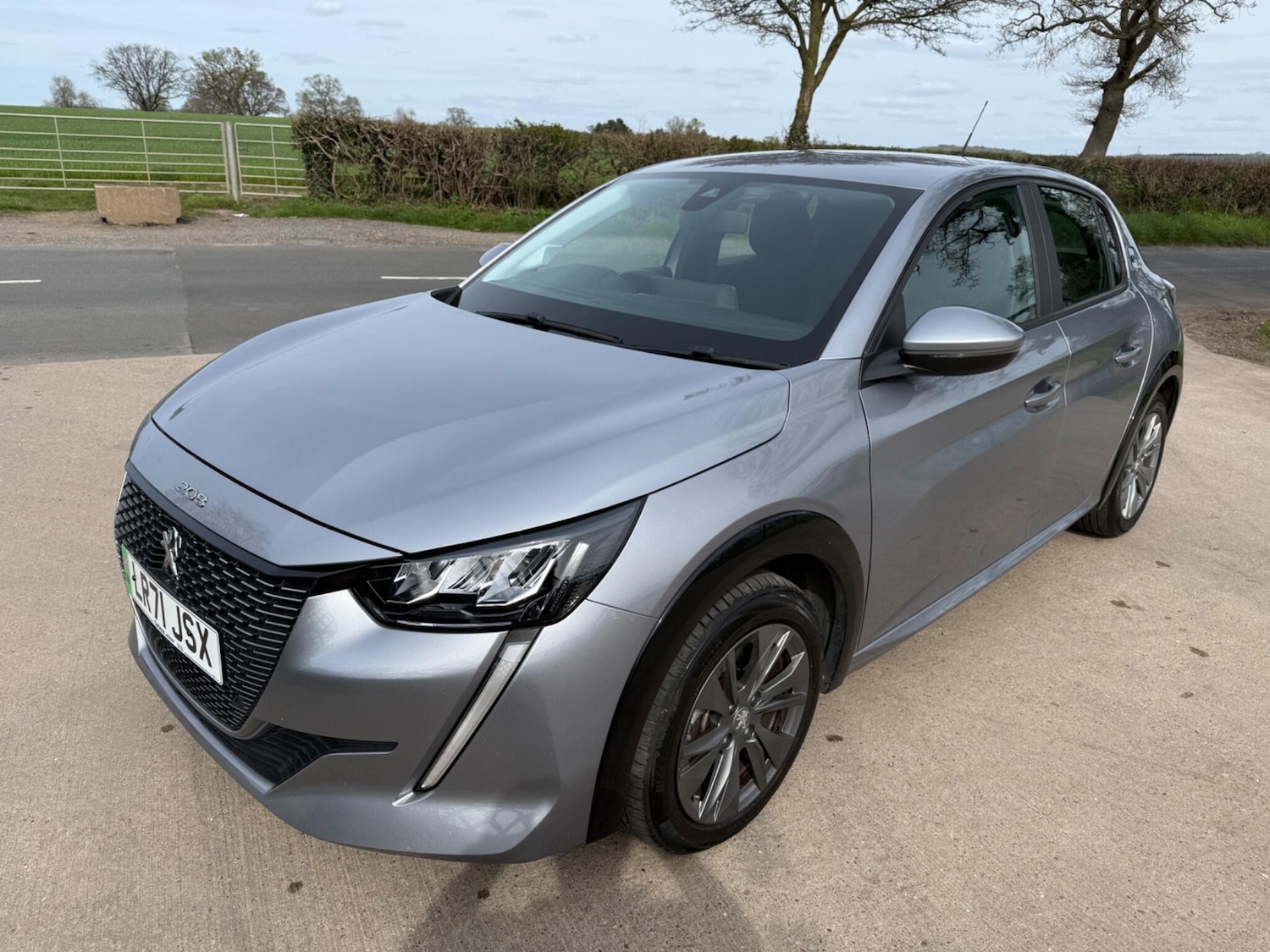 Used Peugeot E-208 for sale - 78214333: Photo 11