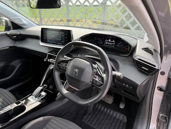 Used Peugeot E-208 2021 for sale - 78214333: Photo