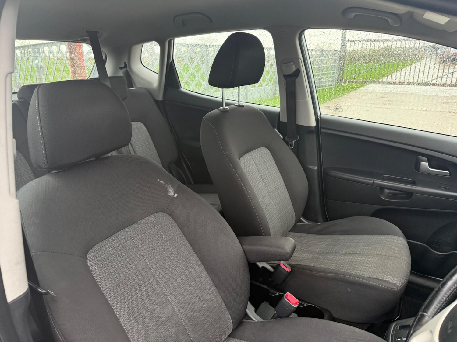 Used Kia Venga 2011 for sale - 77852914: Photo 6