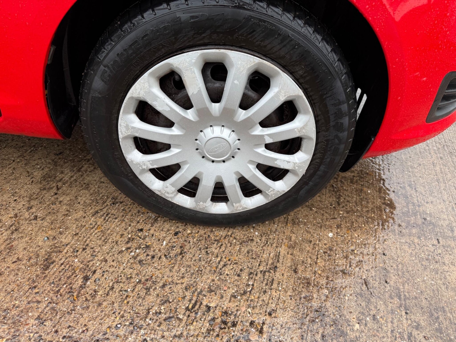 Used Ford Fiesta 2015 for sale - 77254588: Photo 2