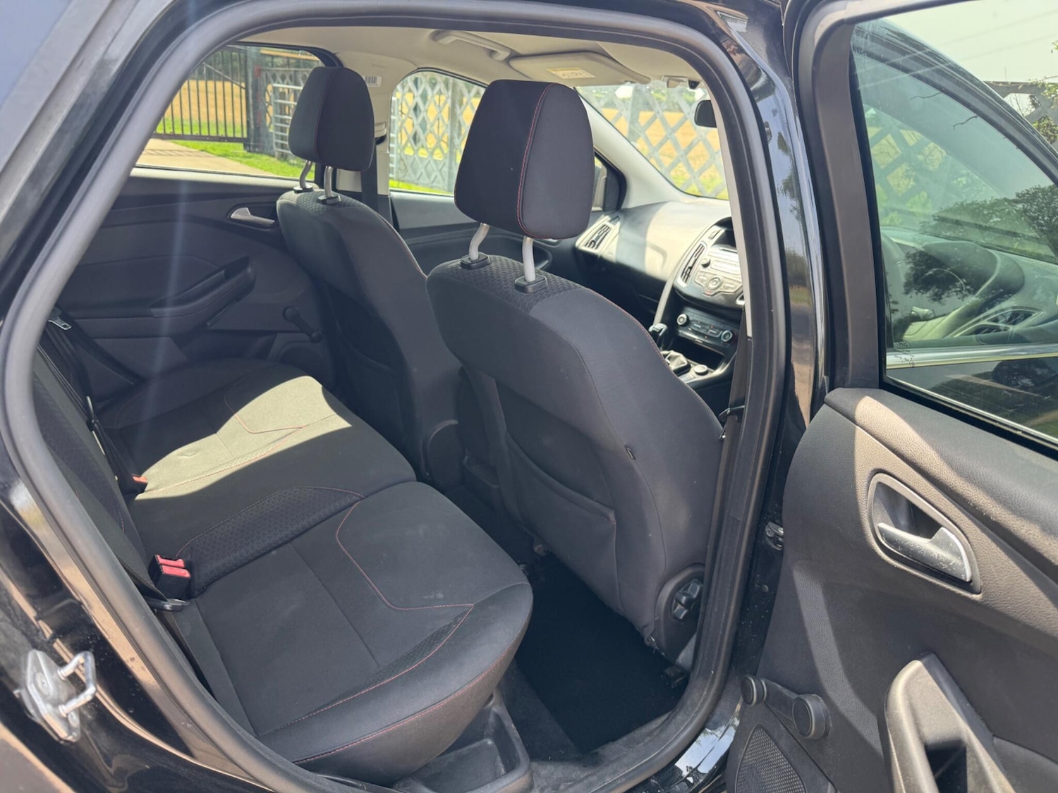 Used Ford Focus 2015 for sale - 76370676: Photo 8