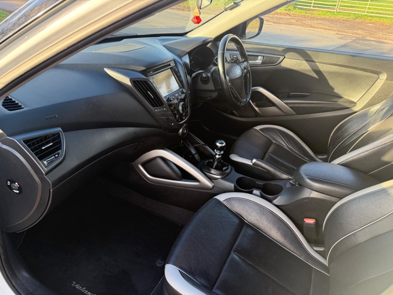 Used Hyundai Veloster 2014 for sale - 76632964: Photo 12