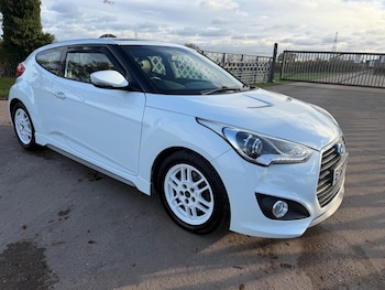 Used Hyundai Veloster 2014 for sale - 76632964: Photo