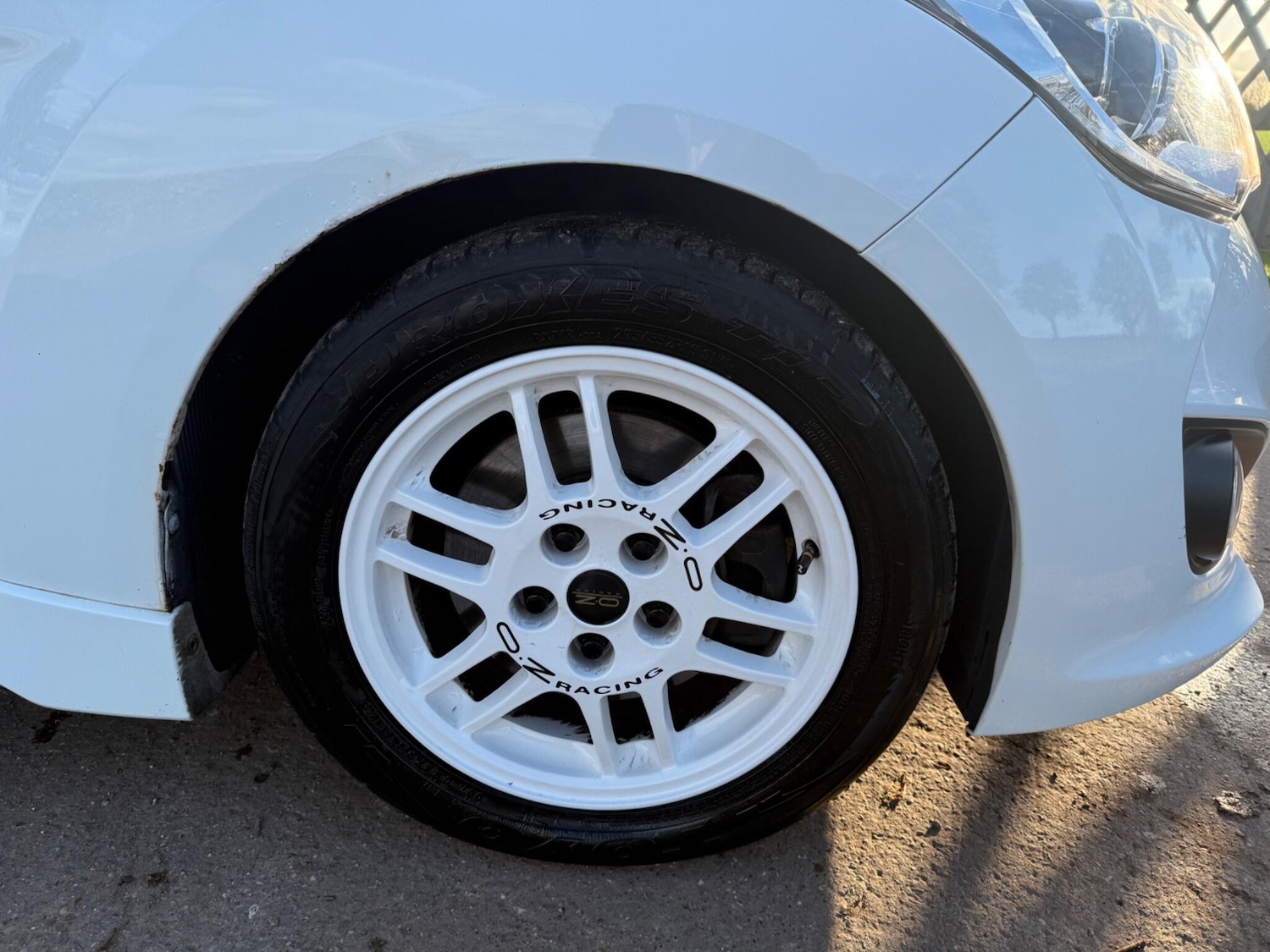 Used Hyundai Veloster 2014 for sale - 76632964: Photo 2