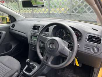 Used Volkswagen Polo 2010 for sale - 74738853: Photo