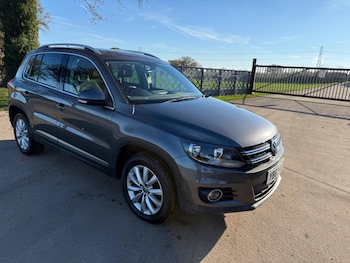 Used Volkswagen Tiguan 2014 for sale - 76657609: Photo