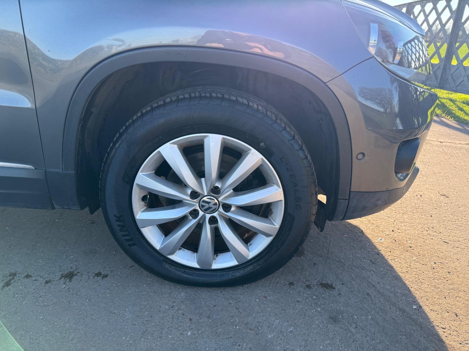 Used Volkswagen Tiguan 2014 for sale - 76657609: Photo 2