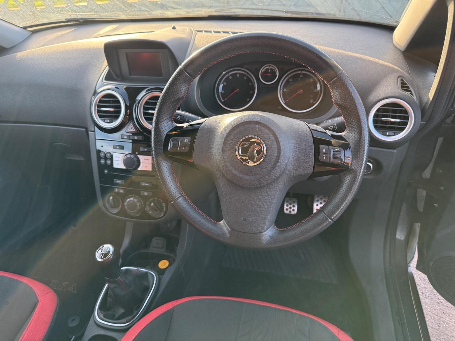 Used Vauxhall Corsa 2012 for sale - 77523834: Photo 4