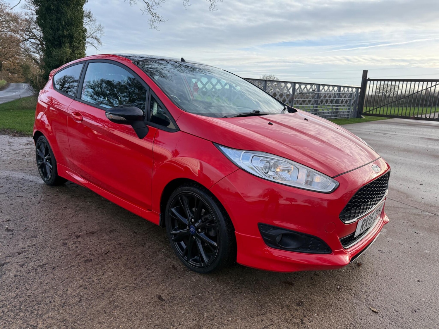 Used Ford Fiesta 2015 for sale - 76865642: Photo 1