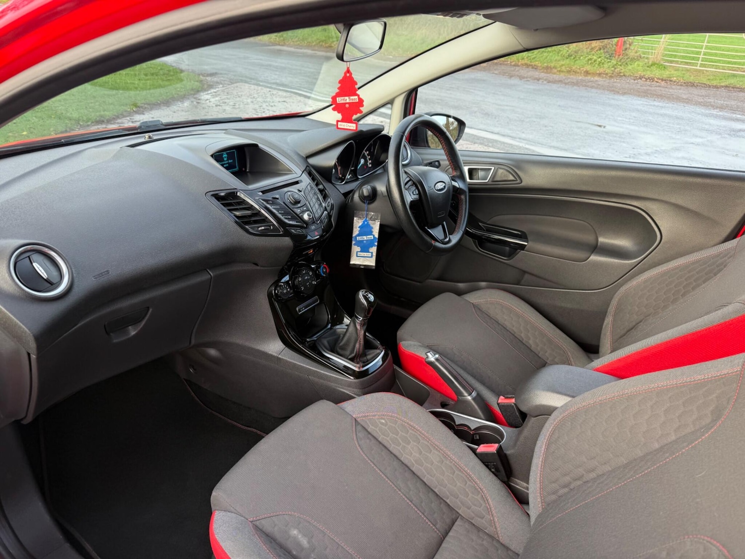 Used Ford Fiesta 2015 for sale - 76865642: Photo 10