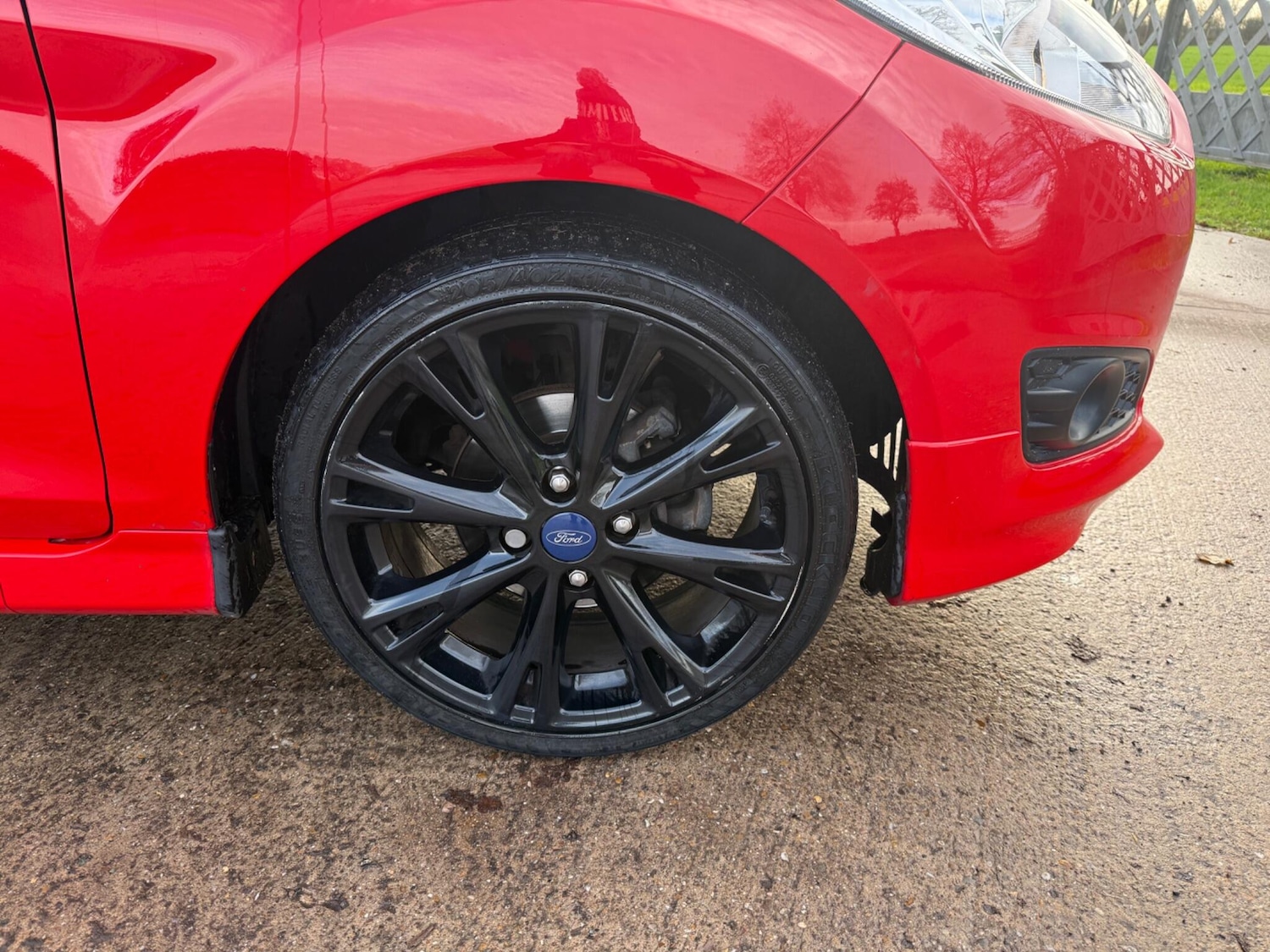 Used Ford Fiesta 2015 for sale - 76865642: Photo 2