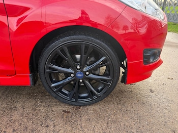 Used Ford Fiesta 2015 for sale - 76865642: Photo